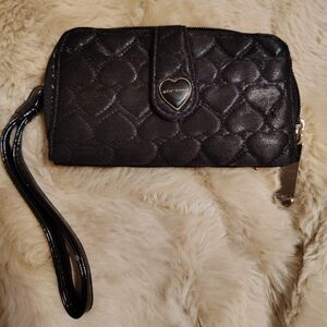 Black Heart-Quilted Wristlet